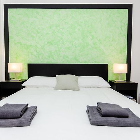 Green Room Milan Bagian luar foto